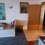 Apartament Monteur- Und Waldrauschen *