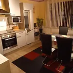 Monteur- Und Waldrauschen アパート *