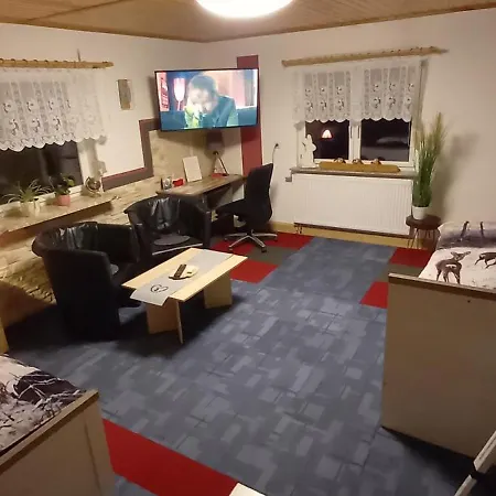 Monteur- Und Waldrauschen Apartman
