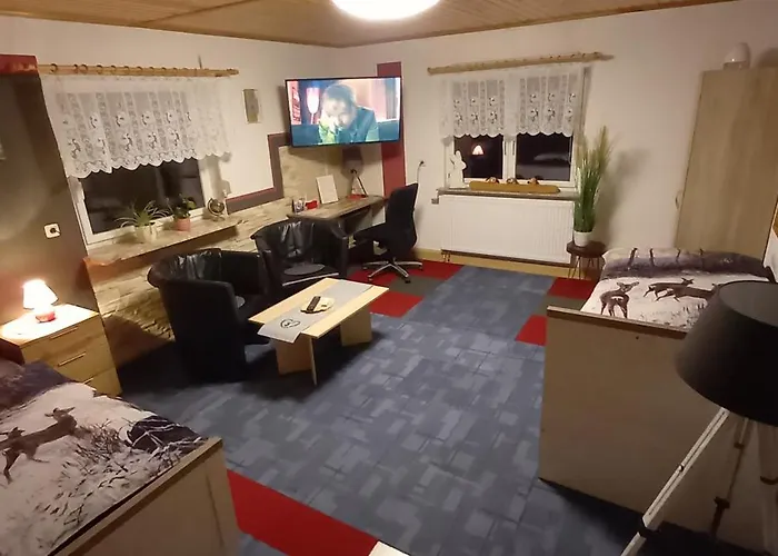 Monteur- Und Waldrauschen アパート